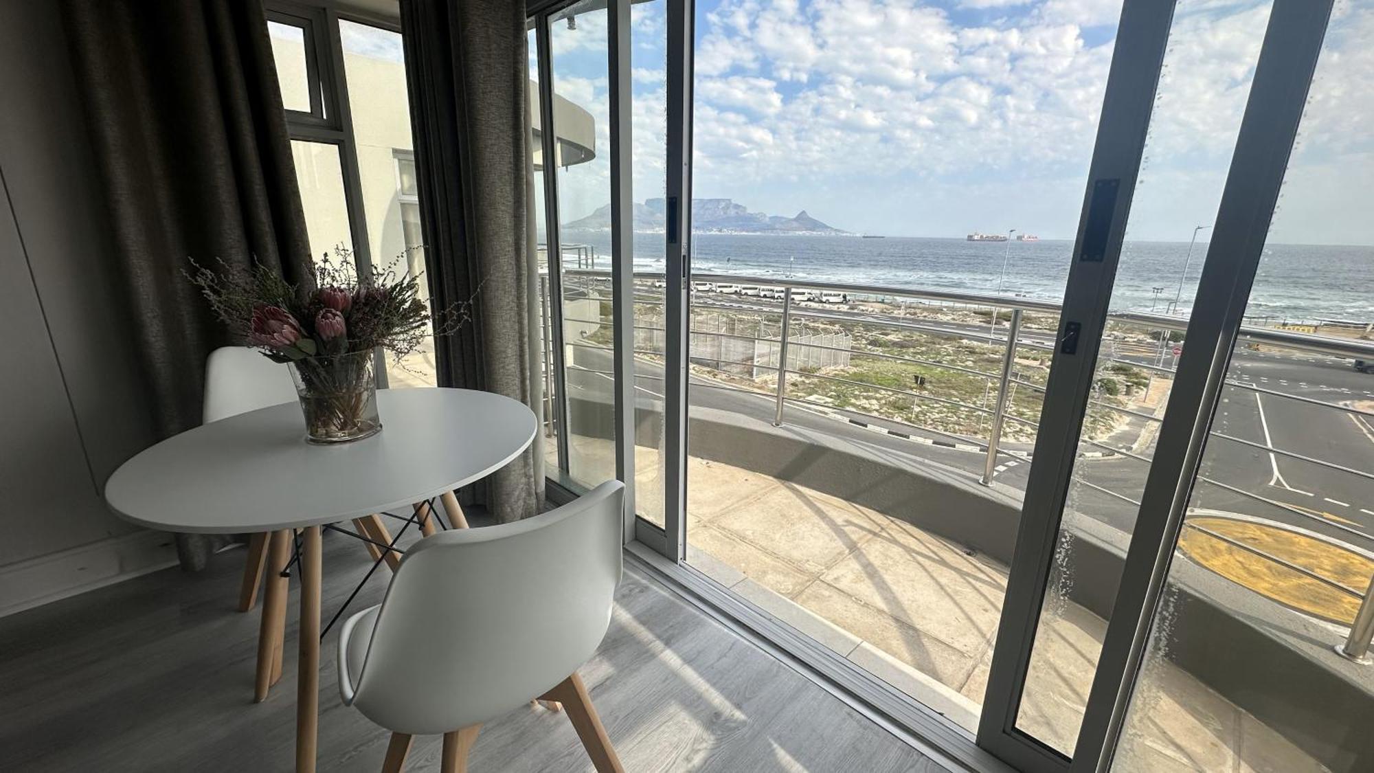 Oceansnest Guest House Bloubergstrand Luaran gambar
